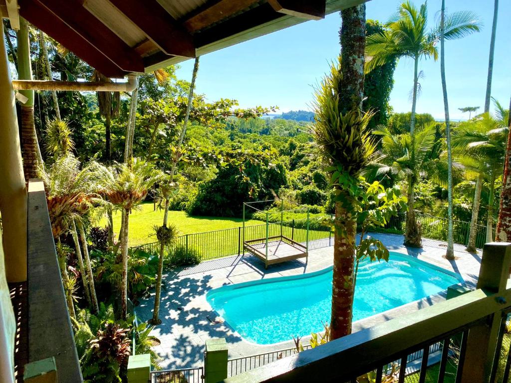 Jackaroo Treehouse Rainforest Retreat