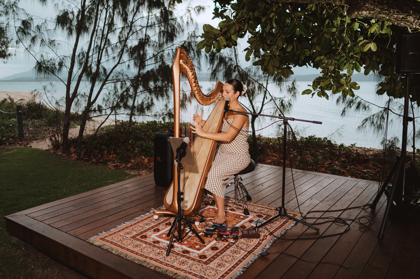 Loni Fitzpatrick- Far North Queensland's Premier Singing Harpist